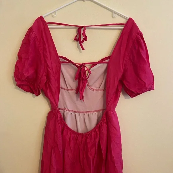 backless pink dress - Picture 4 of 5